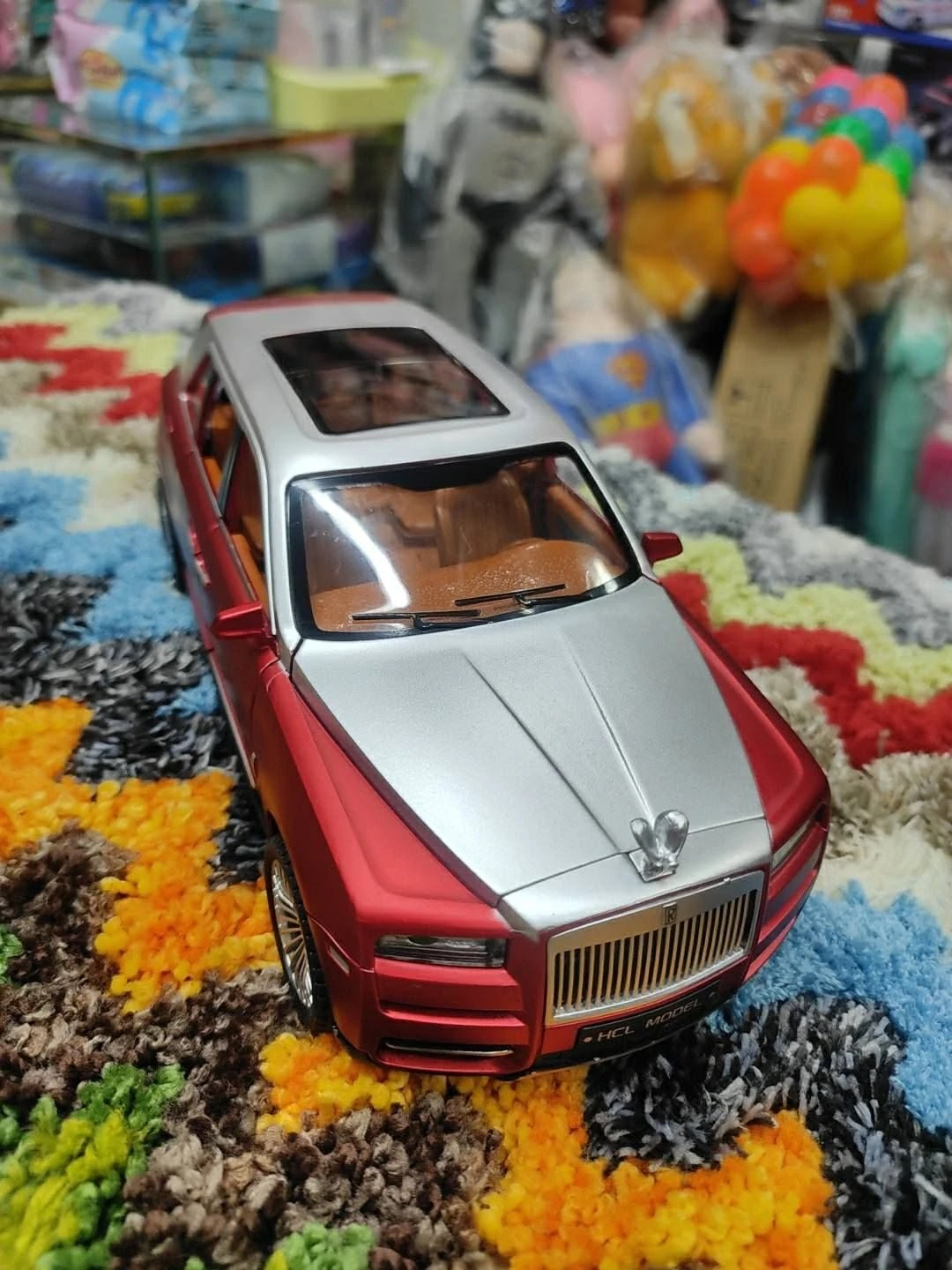 Toy Land Simulation 1:22 Scale Alloy Metal Pull Back Action Toy Die-cast Car with Sound and Light for Kids (Red/Silver)